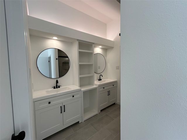 16160 Seahorse Drive, Houston, TX 77062