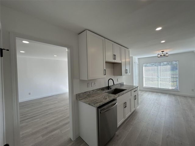 16160 Seahorse Drive, Houston, TX 77062