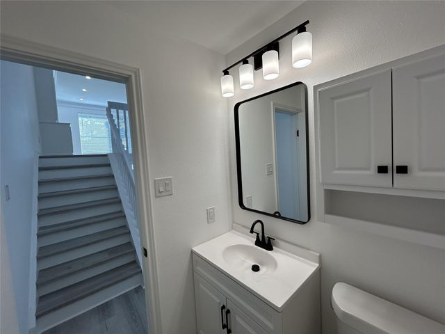 16160 Seahorse Drive, Houston, TX 77062