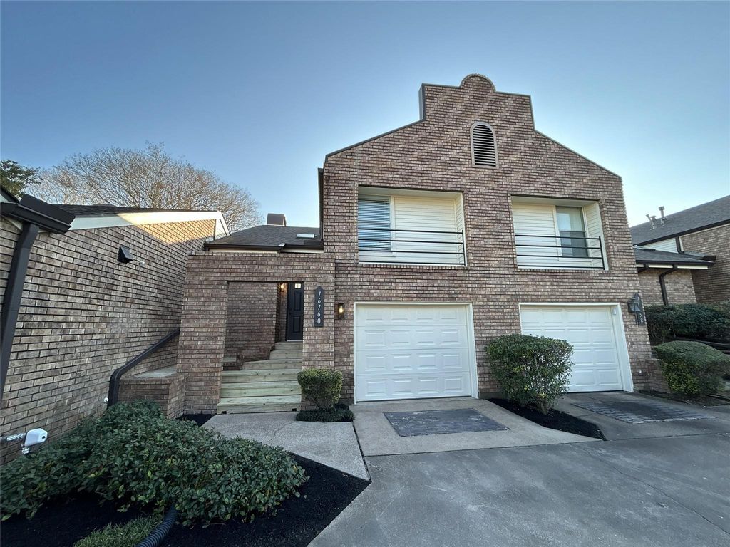 16160 Seahorse Drive, Houston, TX 77062