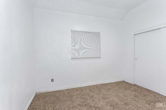 601 Pacheco Road 11, Bakersfield, CA 93307