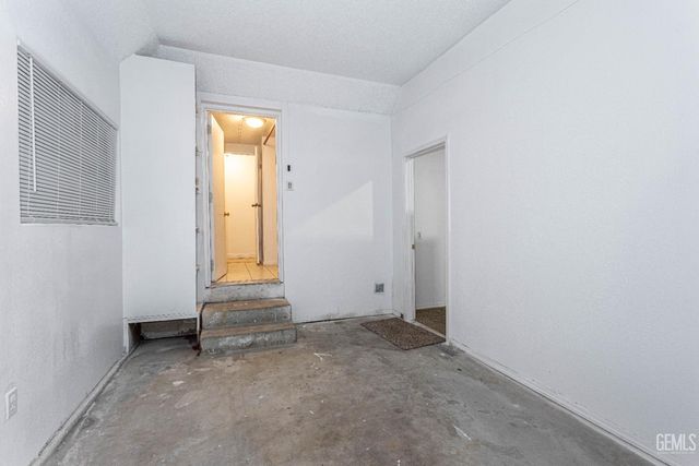 601 Pacheco Road 11, Bakersfield, CA 93307