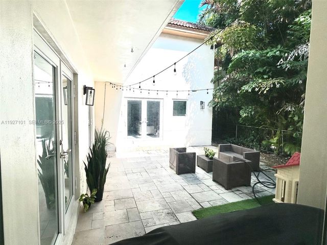 4445 Red Rd, Coral Gables, FL 33155