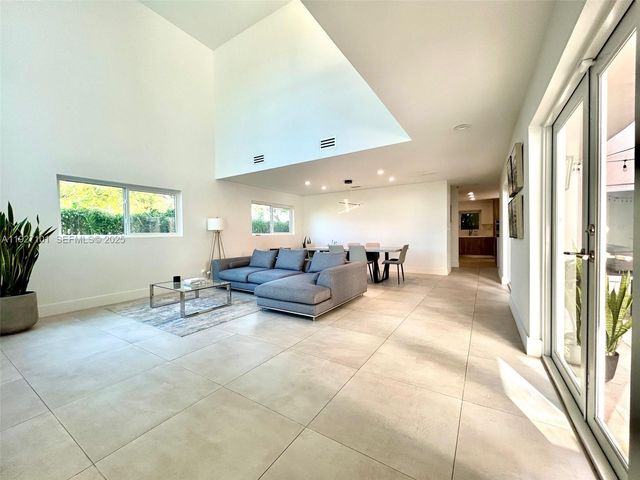 4445 Red Rd, Coral Gables, FL 33155