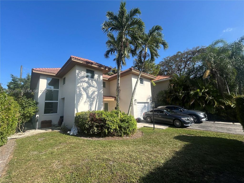 4445 Red Rd, Coral Gables, FL 33155