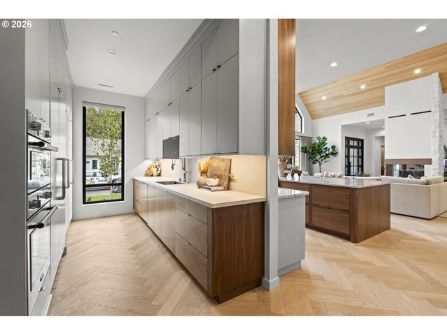 15802 Nw 14th Ave, Vancouver, WA 98685