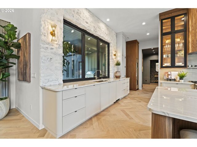 15802 Nw 14th Ave, Vancouver, WA 98685