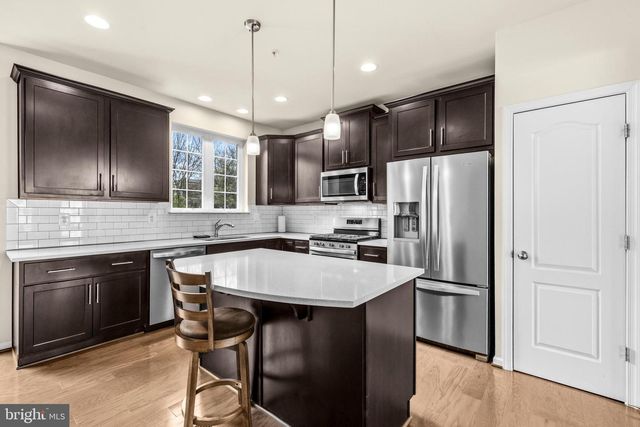20211 CAPITAL LN, Hagerstown, MD 21742