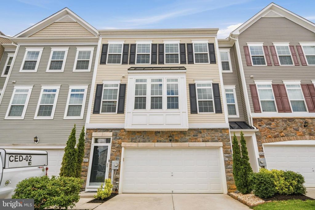 20211 CAPITAL LN, Hagerstown, MD 21742