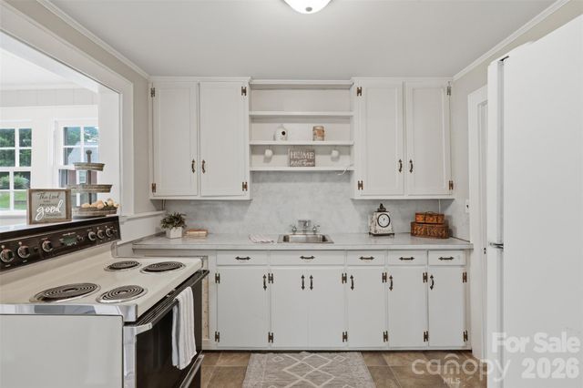 267 S Center Street, Taylorsville, NC 28681