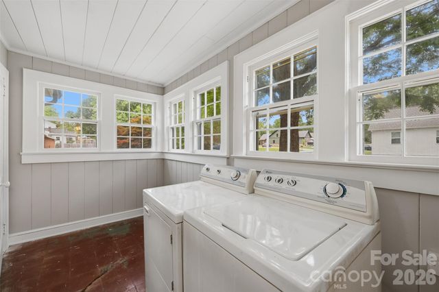 267 S Center Street, Taylorsville, NC 28681
