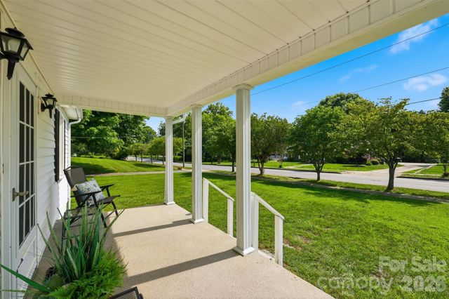 267 S Center Street, Taylorsville, NC 28681