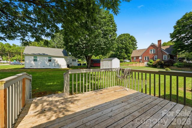267 S Center Street, Taylorsville, NC 28681
