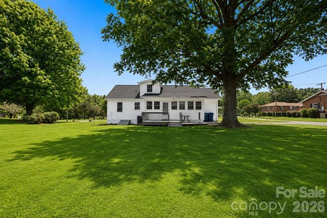 267 S Center Street, Taylorsville, NC 28681