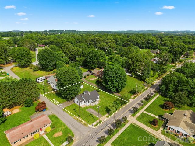 267 S Center Street, Taylorsville, NC 28681