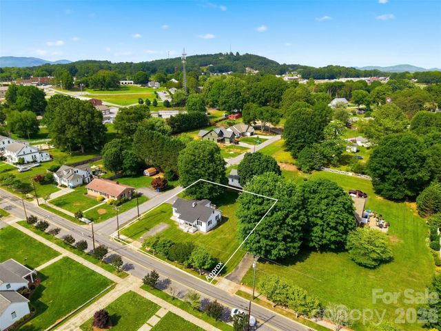 267 S Center Street, Taylorsville, NC 28681