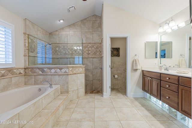 1755 COLONIAL Drive, Green Cove Springs, FL 32043