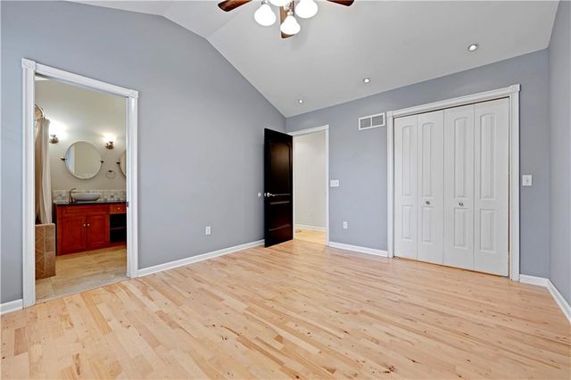 15604 W 151st Terrace, Olathe, KS 66062