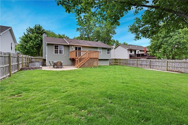 15604 W 151st Terrace, Olathe, KS 66062