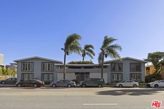 1904 S Robertson Boulevard, Los Angeles, CA 90034