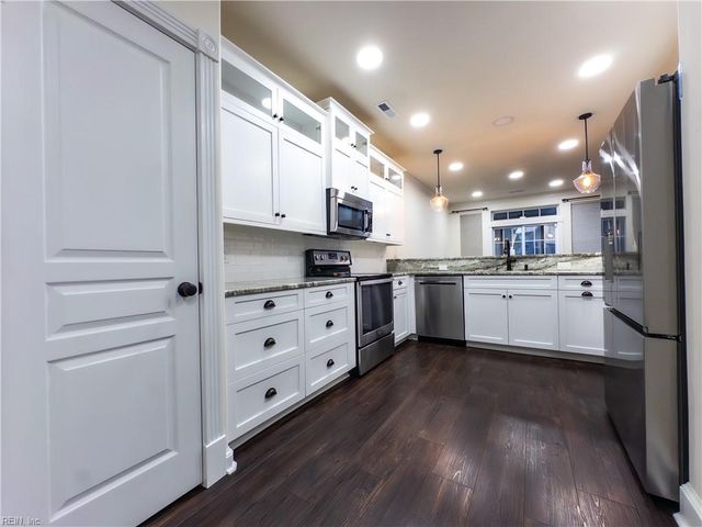 3021 Bay Shore LN, Suffolk, VA 23435