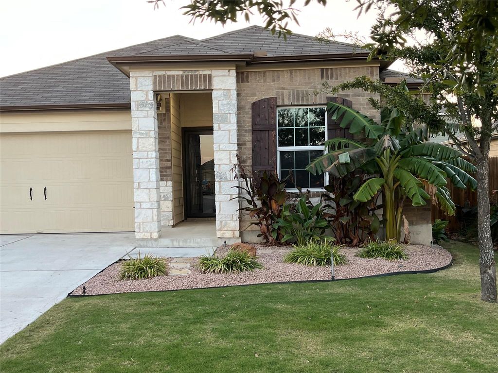 104 Granville CT, Jarrell, TX 76537