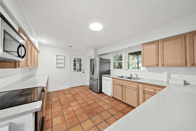 216 Pinewood Lane, Hideaway, TX 75771