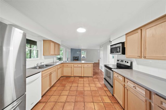 216 Pinewood Lane, Hideaway, TX 75771