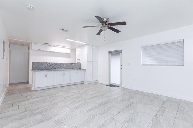 5918 Pierce Street, Hollywood, FL 33021