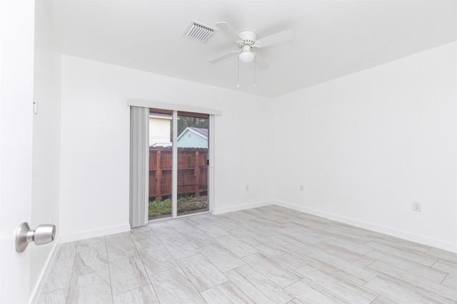 5918 Pierce Street, Hollywood, FL 33021