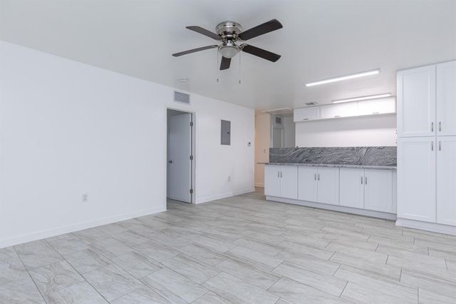 5918 Pierce Street, Hollywood, FL 33021