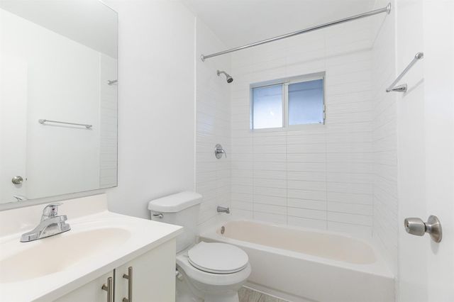 5918 Pierce Street, Hollywood, FL 33021