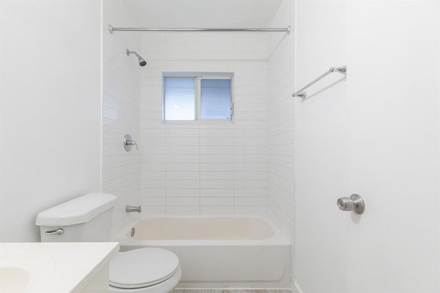 5918 Pierce Street, Hollywood, FL 33021