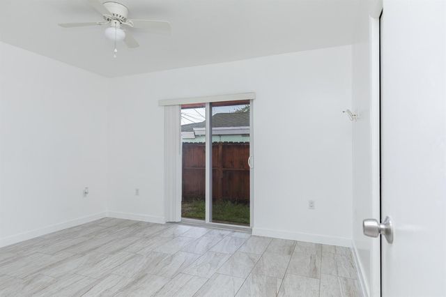 5918 Pierce Street, Hollywood, FL 33021