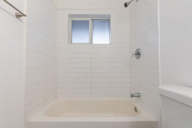 5918 Pierce Street, Hollywood, FL 33021