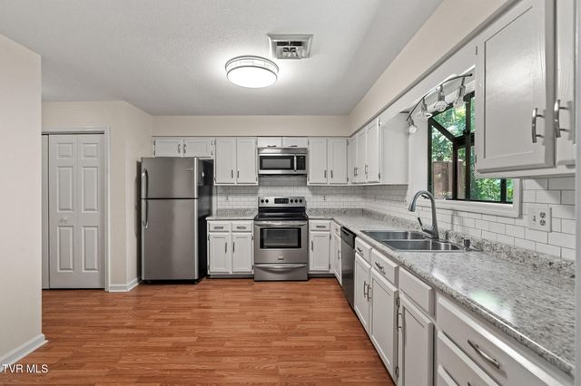 1141 East Timbers 1141, Greeneville, TN 37745