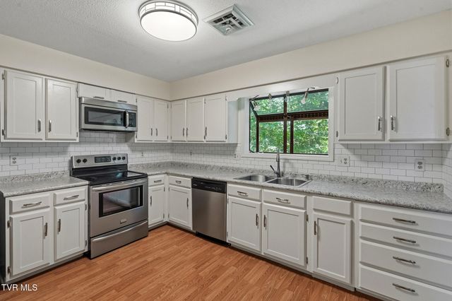 1141 East Timbers 1141, Greeneville, TN 37745