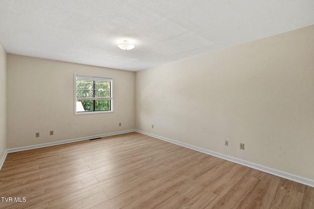 1141 East Timbers 1141, Greeneville, TN 37745