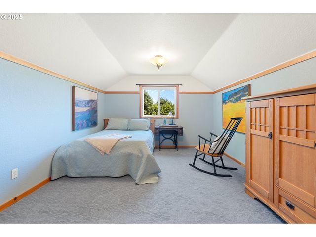 66020 MEISSNER Rd, Deer Island, OR 97054