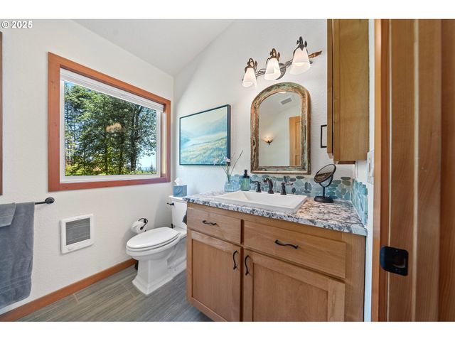66020 MEISSNER Rd, Deer Island, OR 97054