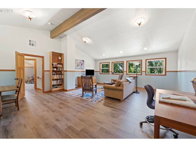 66020 MEISSNER Rd, Deer Island, OR 97054