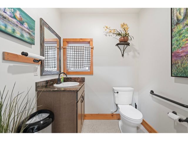 66020 MEISSNER Rd, Deer Island, OR 97054