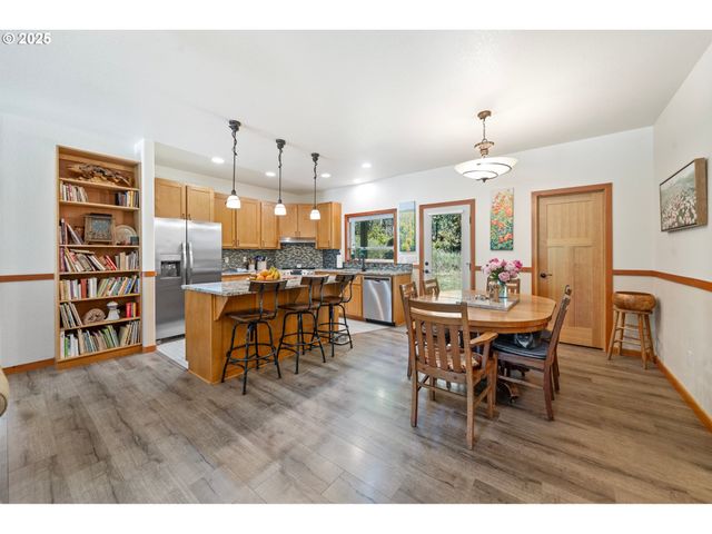 66020 MEISSNER Rd, Deer Island, OR 97054