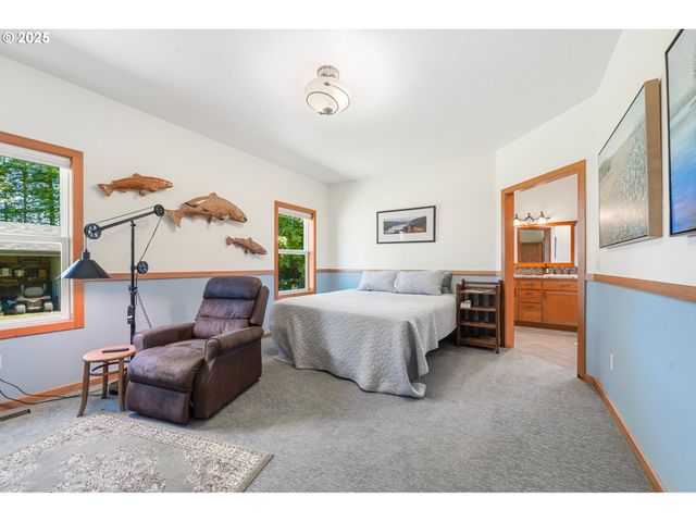 66020 MEISSNER Rd, Deer Island, OR 97054