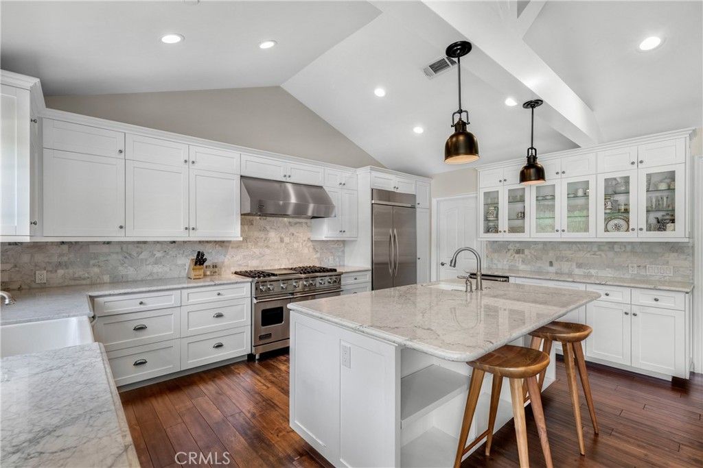 Image 12 of property listing at 11156 Valley Spring Lane, Studio City, CA 91602