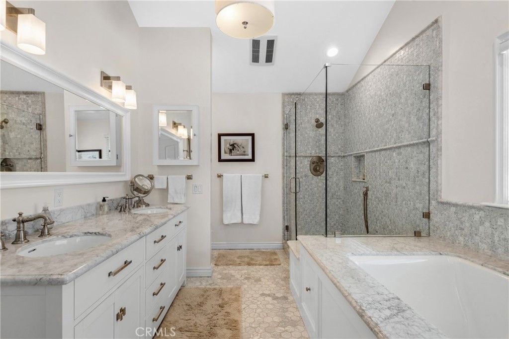 Image 18 of property listing at 11156 Valley Spring Lane, Studio City, CA 91602