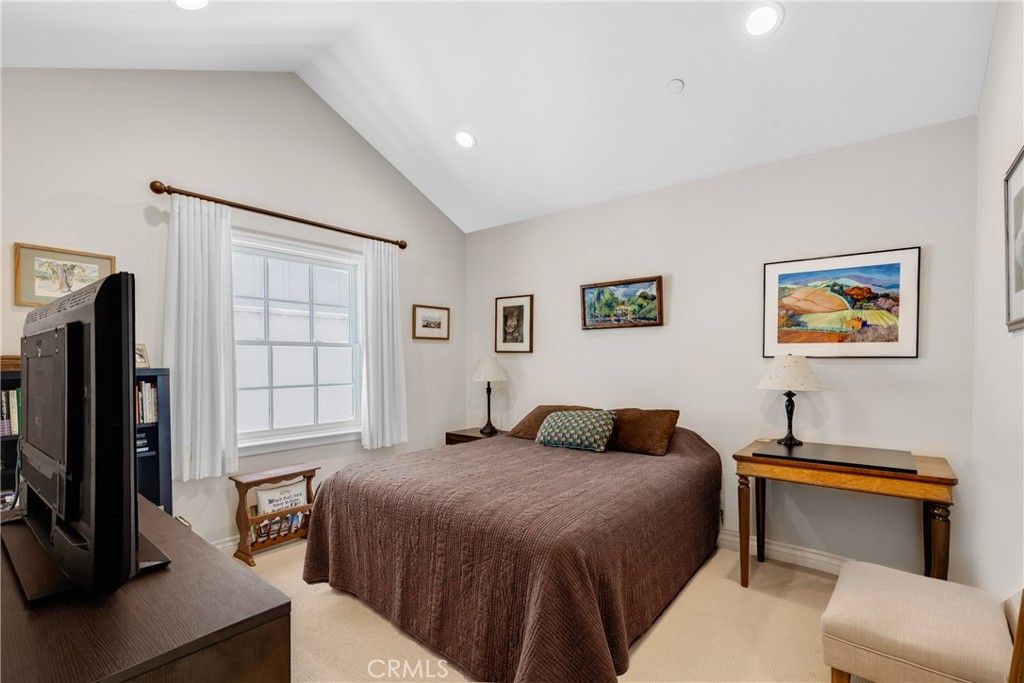 Image 21 of property listing at 11156 Valley Spring Lane, Studio City, CA 91602