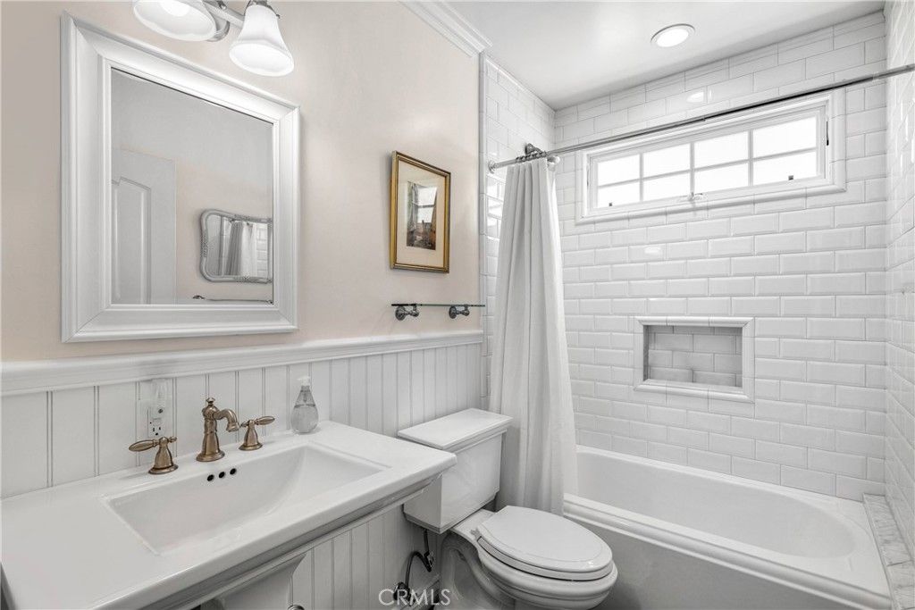 Image 22 of property listing at 11156 Valley Spring Lane, Studio City, CA 91602