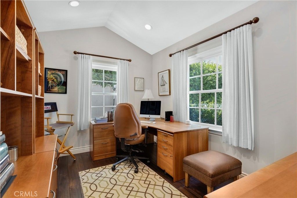 Image 24 of property listing at 11156 Valley Spring Lane, Studio City, CA 91602