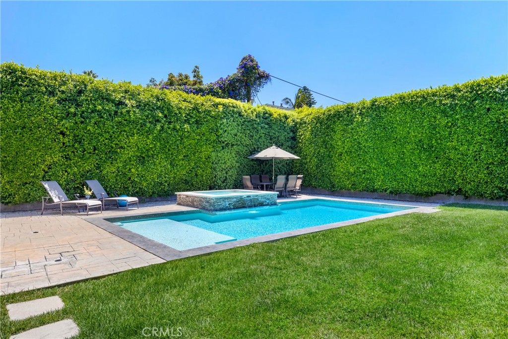 Image 28 of property listing at 11156 Valley Spring Lane, Studio City, CA 91602